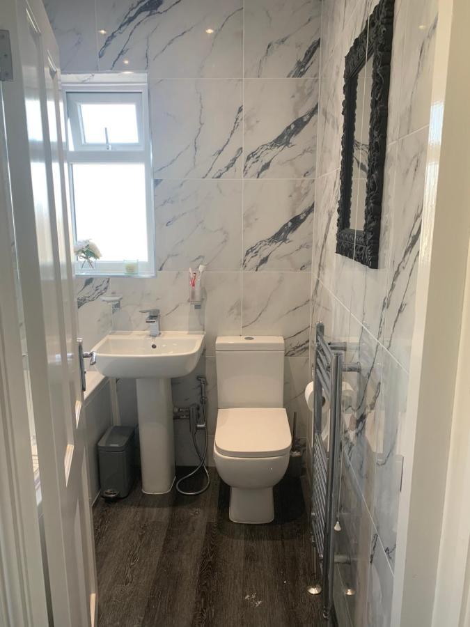 Modern 3 Bedroom Luxury Home With Private Drive Idle 外观 照片